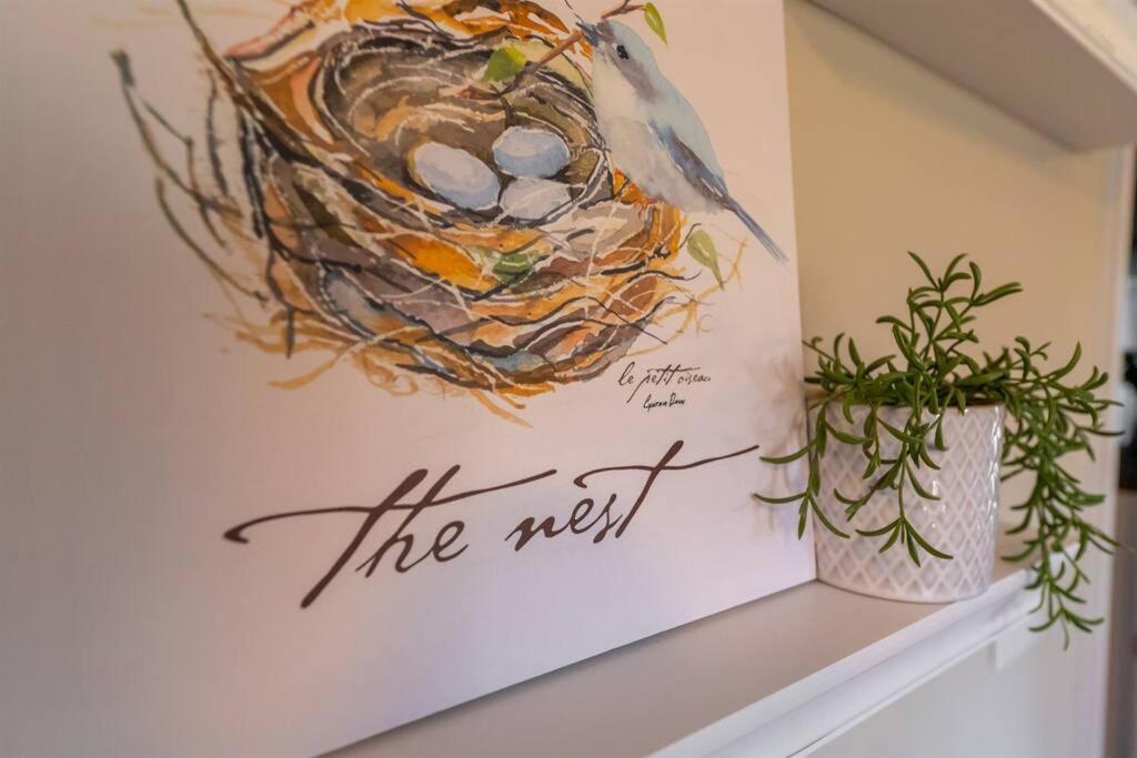 The Cardinal Nest A Cozy Cottage On Main St Saint Charles Exterior photo